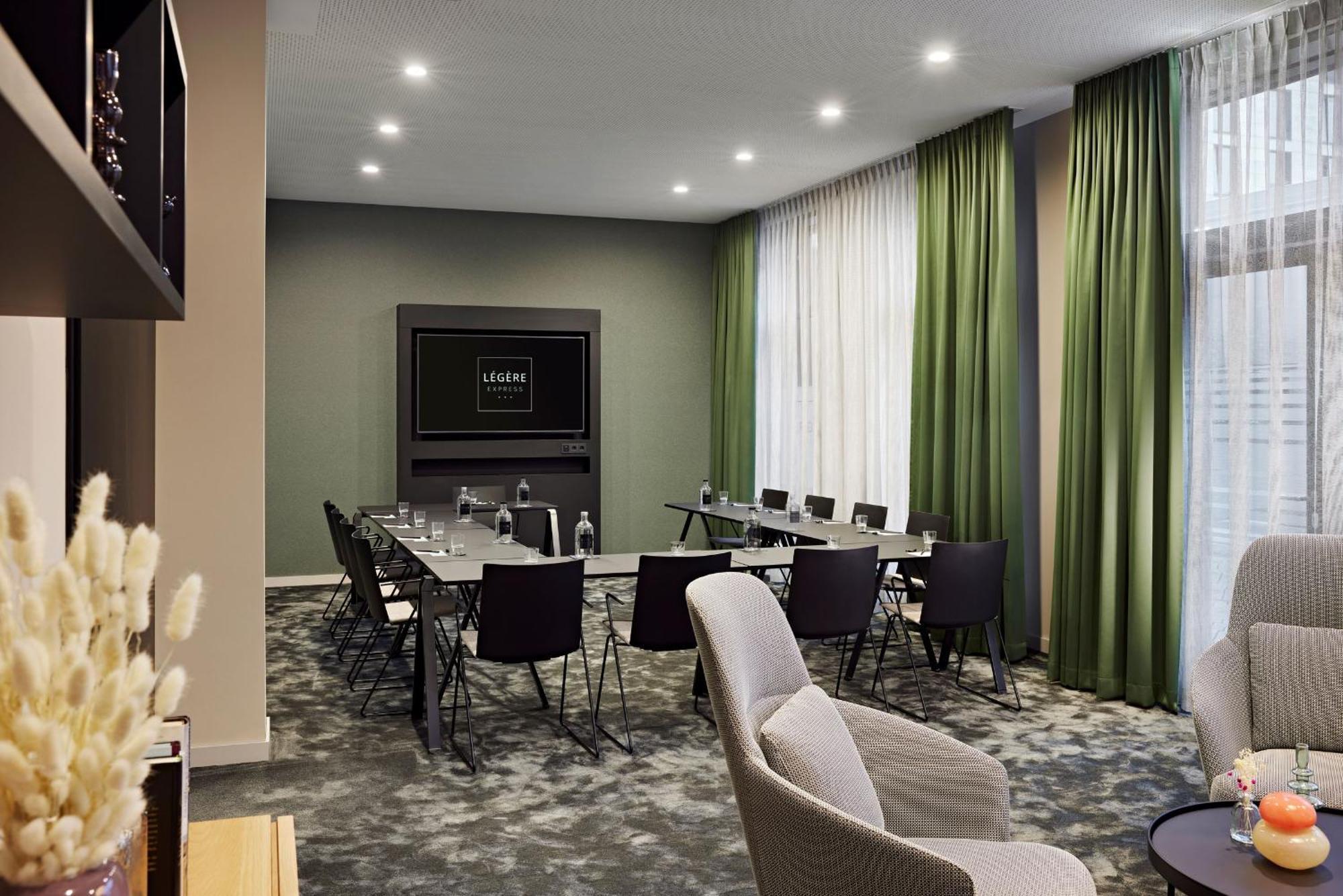 Legere Express Bielefeld Hotel Buitenkant foto